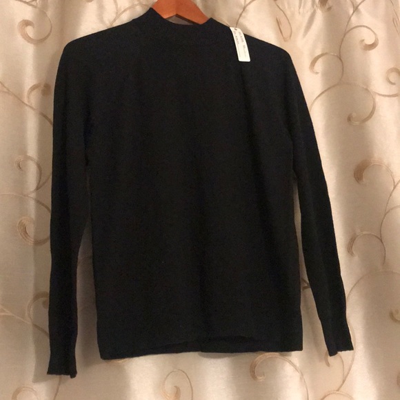 🌸NWT Spense Black crew neck sweater - Picture 2 of 6